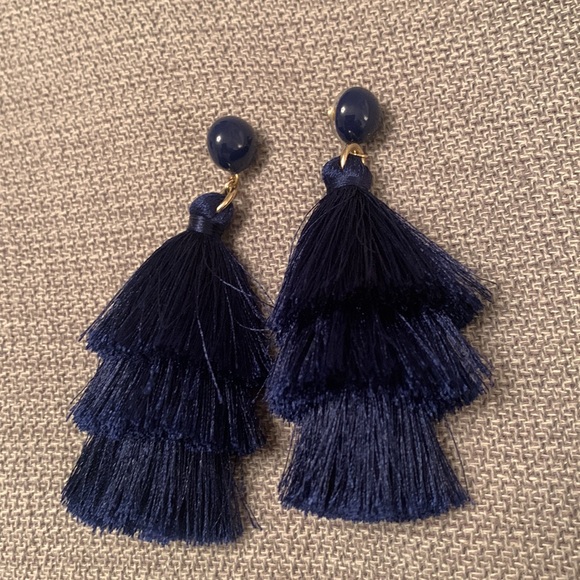🌻Three Tier Tassel Post Earrings - Picture 7 of 7